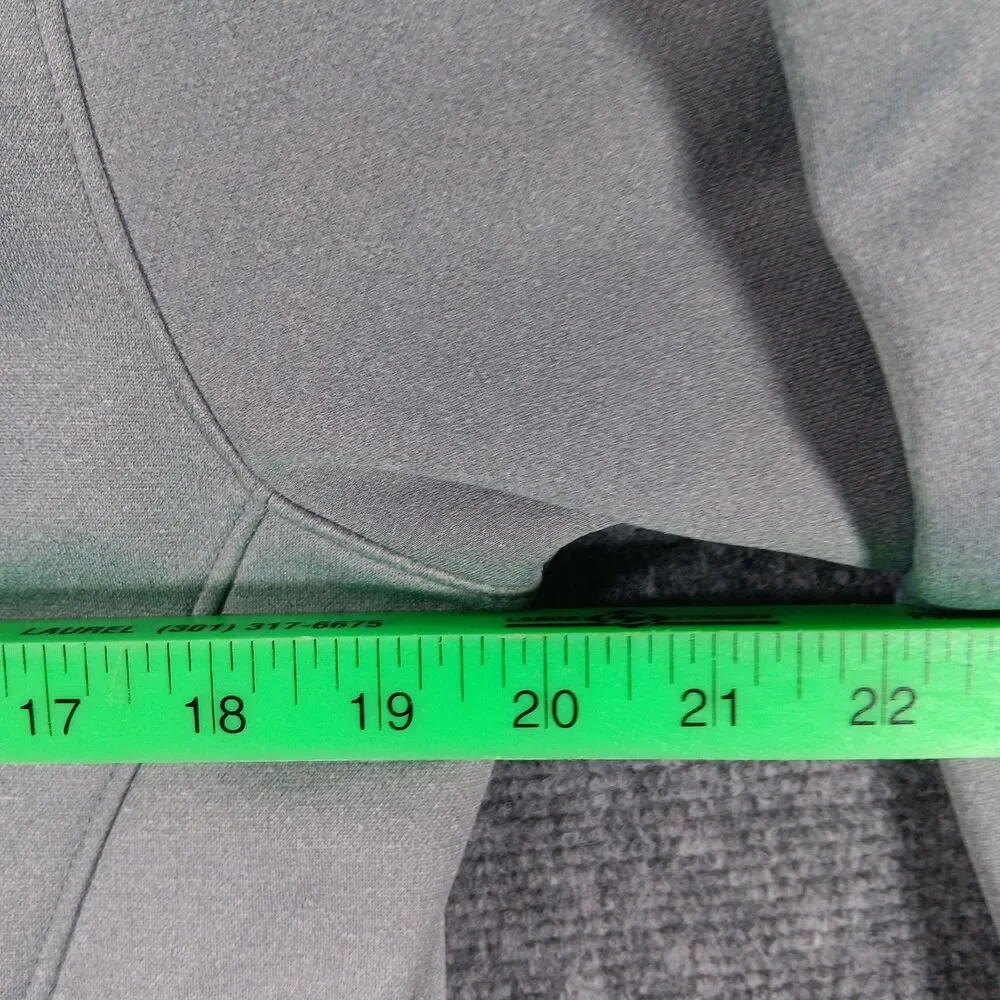 Under Armour Hoodie Womens Medium Gray Graphic Logo Semi Fitted‎ Athleisure Gym